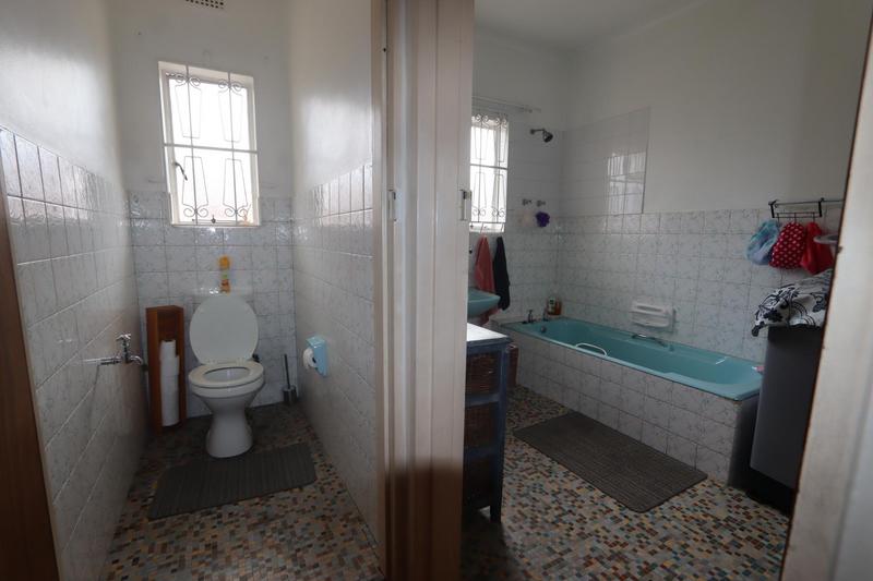 To Let 4 Bedroom Property for Rent in Gatesville Western Cape